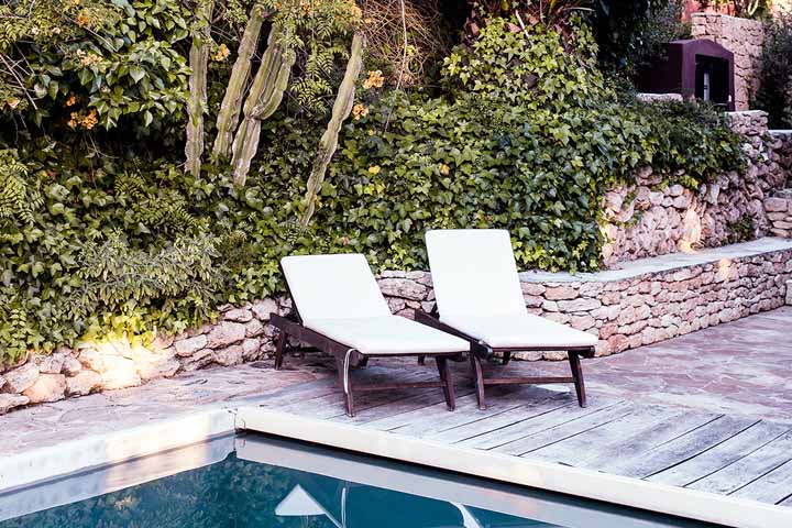 Joli jardin avec piscine &agrave; Ibiza