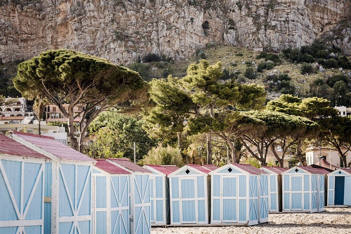 Plage de Palerme et ses petites maisons